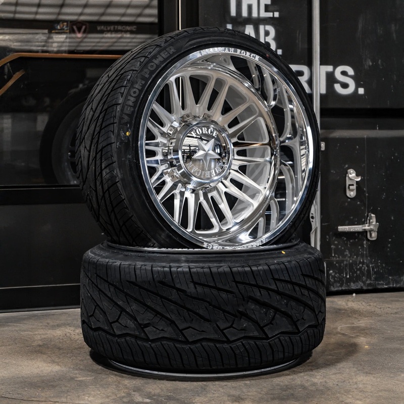 2011+ GMC/CHEVROLET 2500 – American Force DC01 VIBRANT Wheels Pre-Mounted on Venom Ragnarok GTS Tires