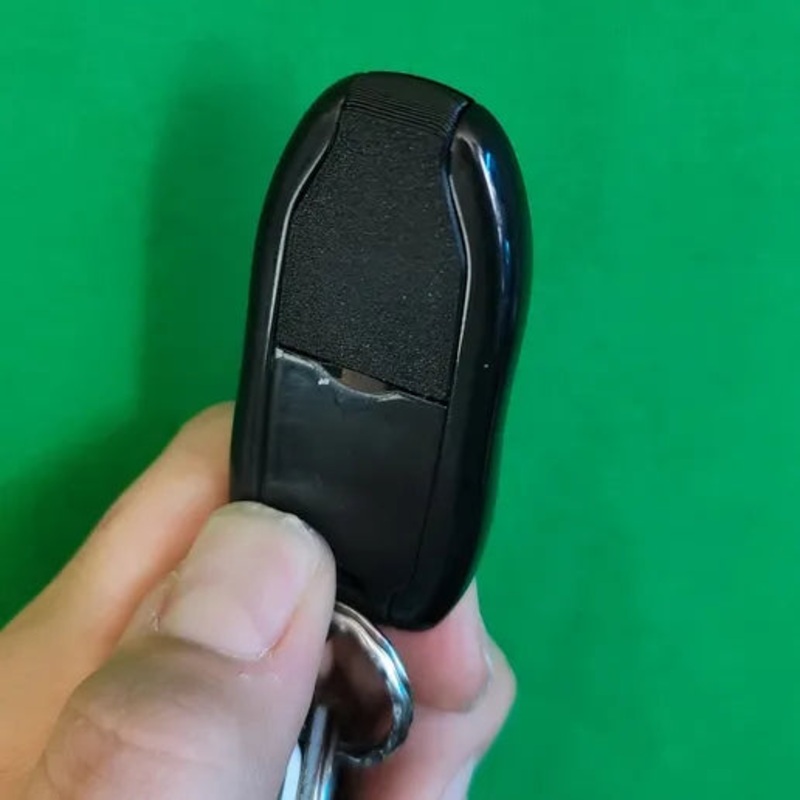 3D Printed Tesla Accessory – Tesla Model S Car Key Fob Battery Cover