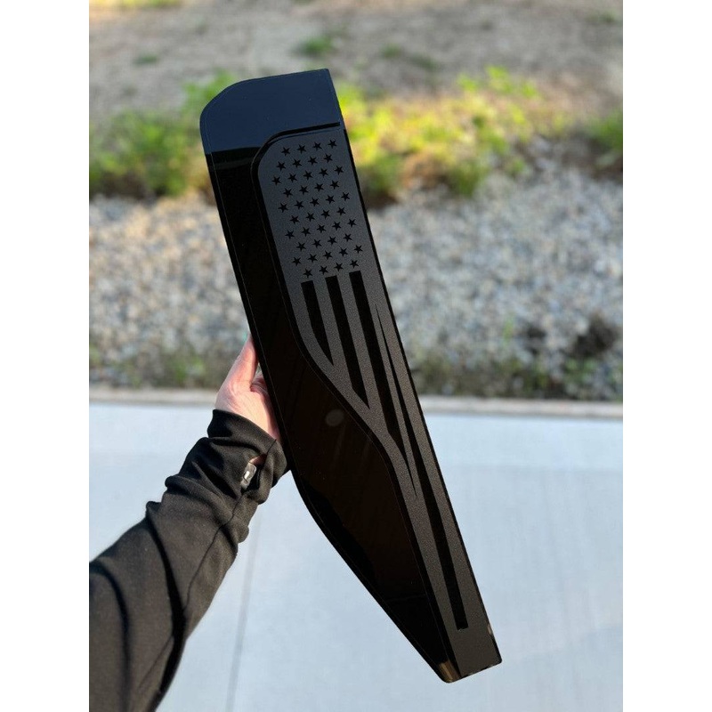 Ikonic 2023-2024 Ford SuperDuty American Flag Fender Badge Set – Black